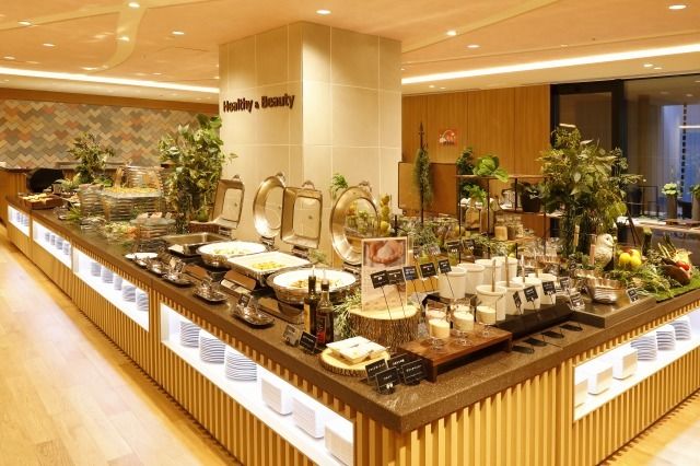 Main Dining Ensemble