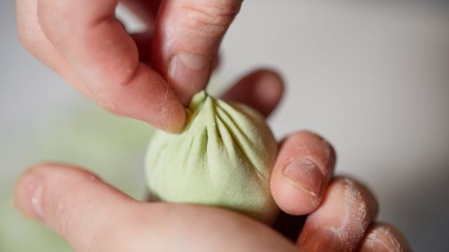 鸡肉、点心和城镇中餐