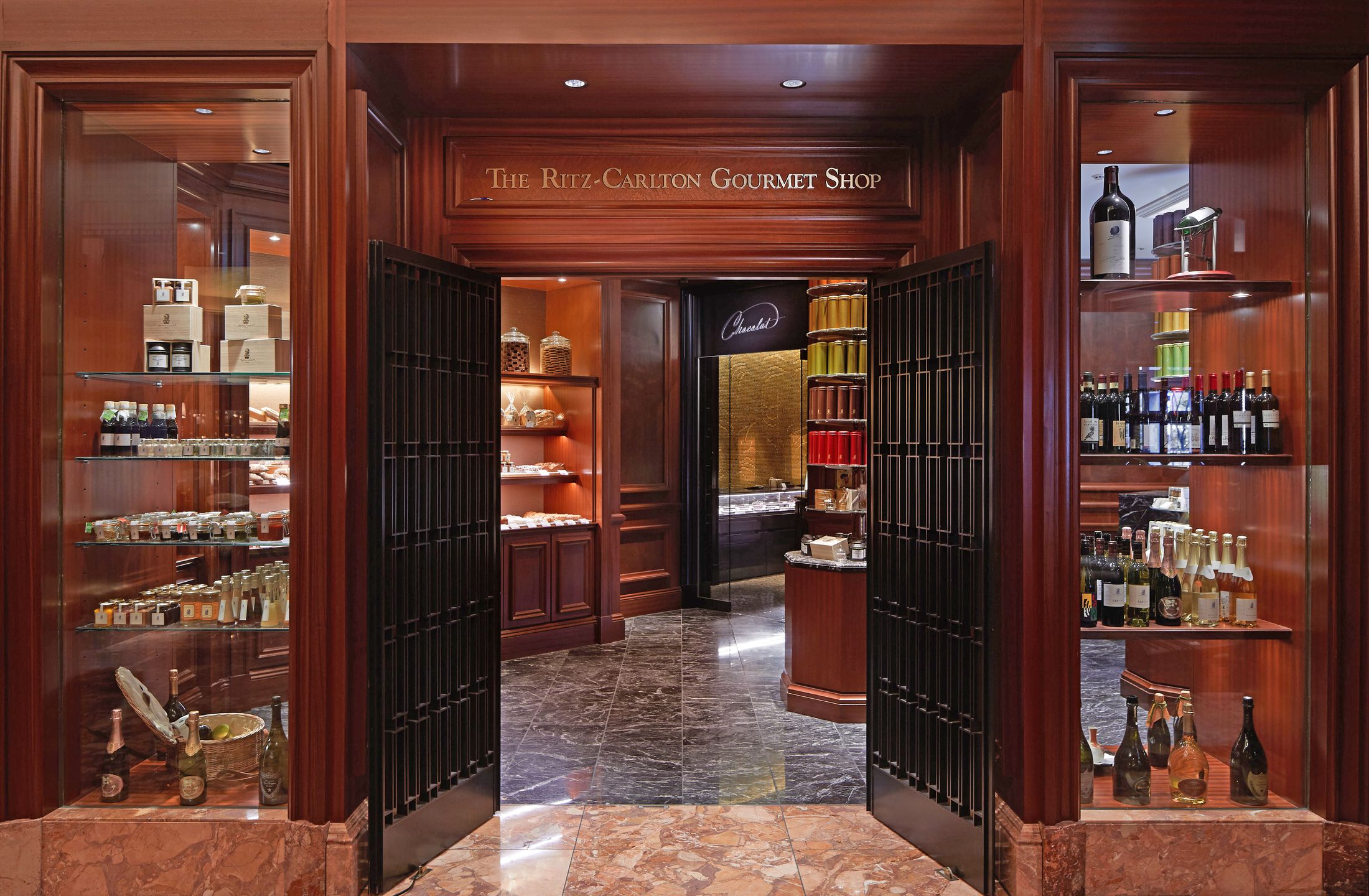 The Ritz-Carlton Gourmet Shop / The Ritz-Carlton, Osaka