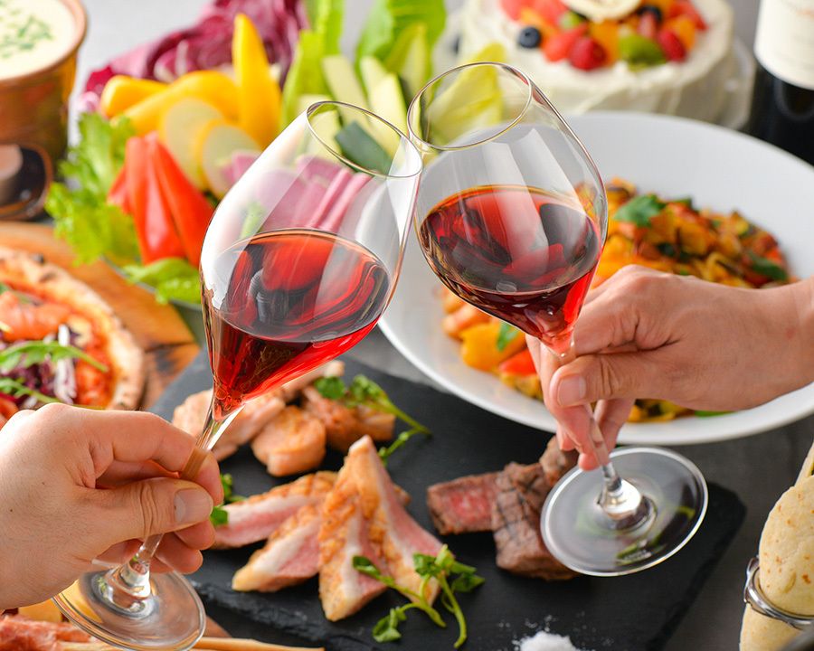 ３MM BAR  日～木価格4480円（税込4928→4920）２ｈ合コンコース　お料理7品＋2H飲放題＆シャンパンタワー付き