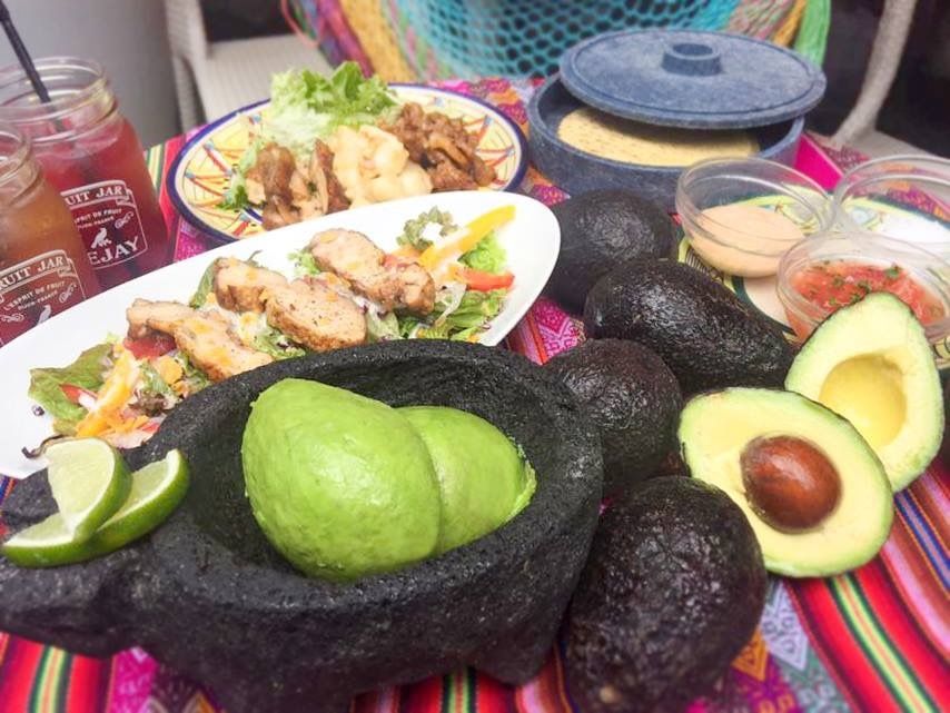 Lunch all-you-can-eat avocado