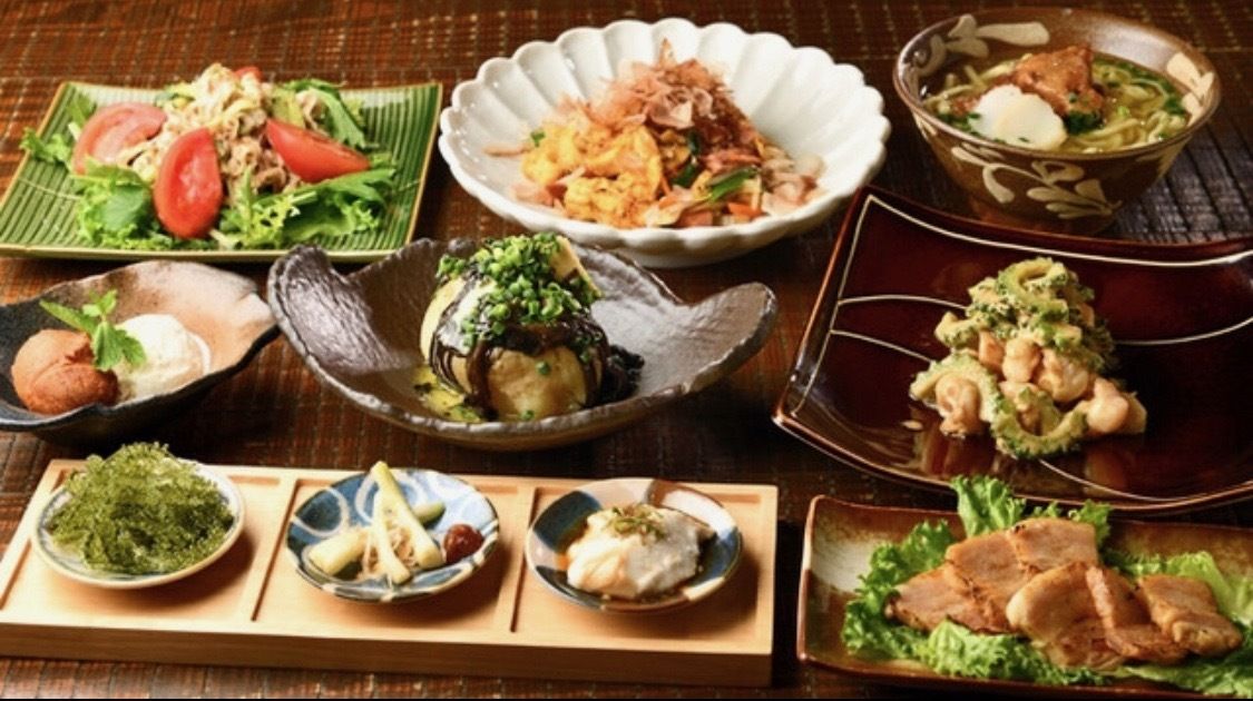 前菜からデザートまで！満喫沖縄料理コース