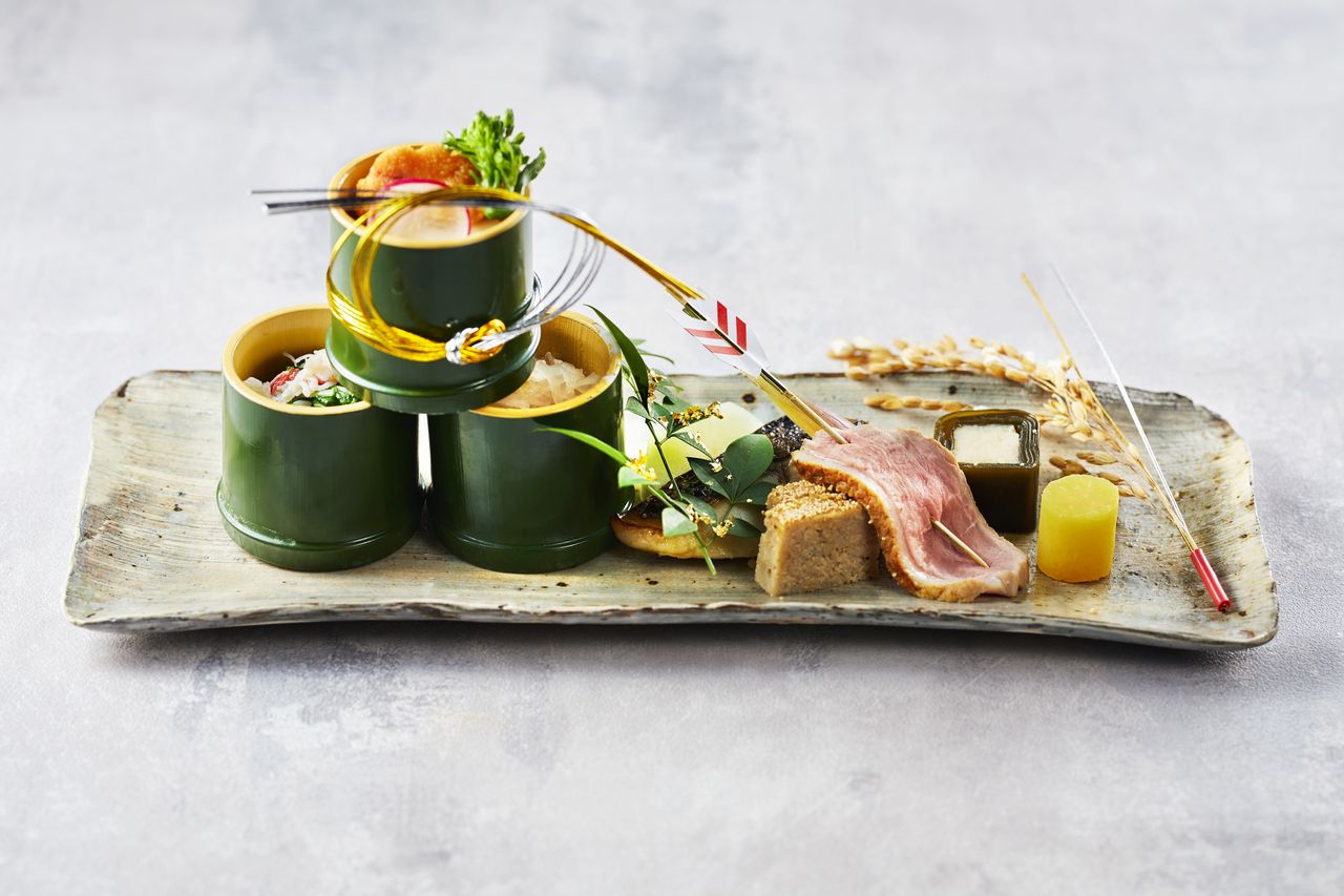 老舗料亭で愉しむ本格懐石～全8品～　8,800円(サ別)