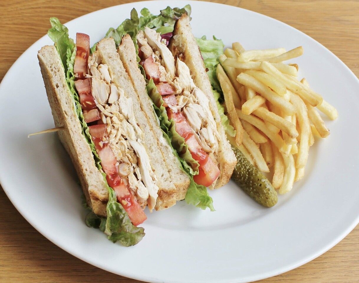 【テイクアウト】ロティオリジナルチキンサンドイッチ　【フレンチフライ付き】