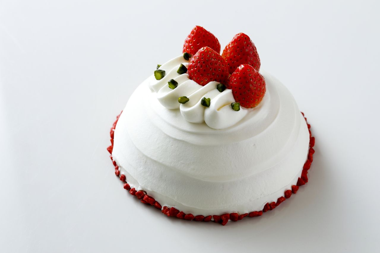 ■ Please order with your meal ■ Anniversary Shortcake 15cm
