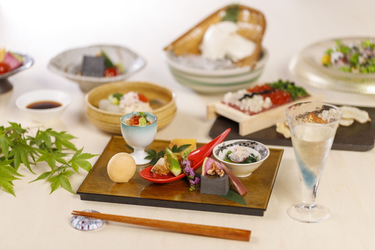 乾杯ドリンク付・隠れ房ランチ会席　6品