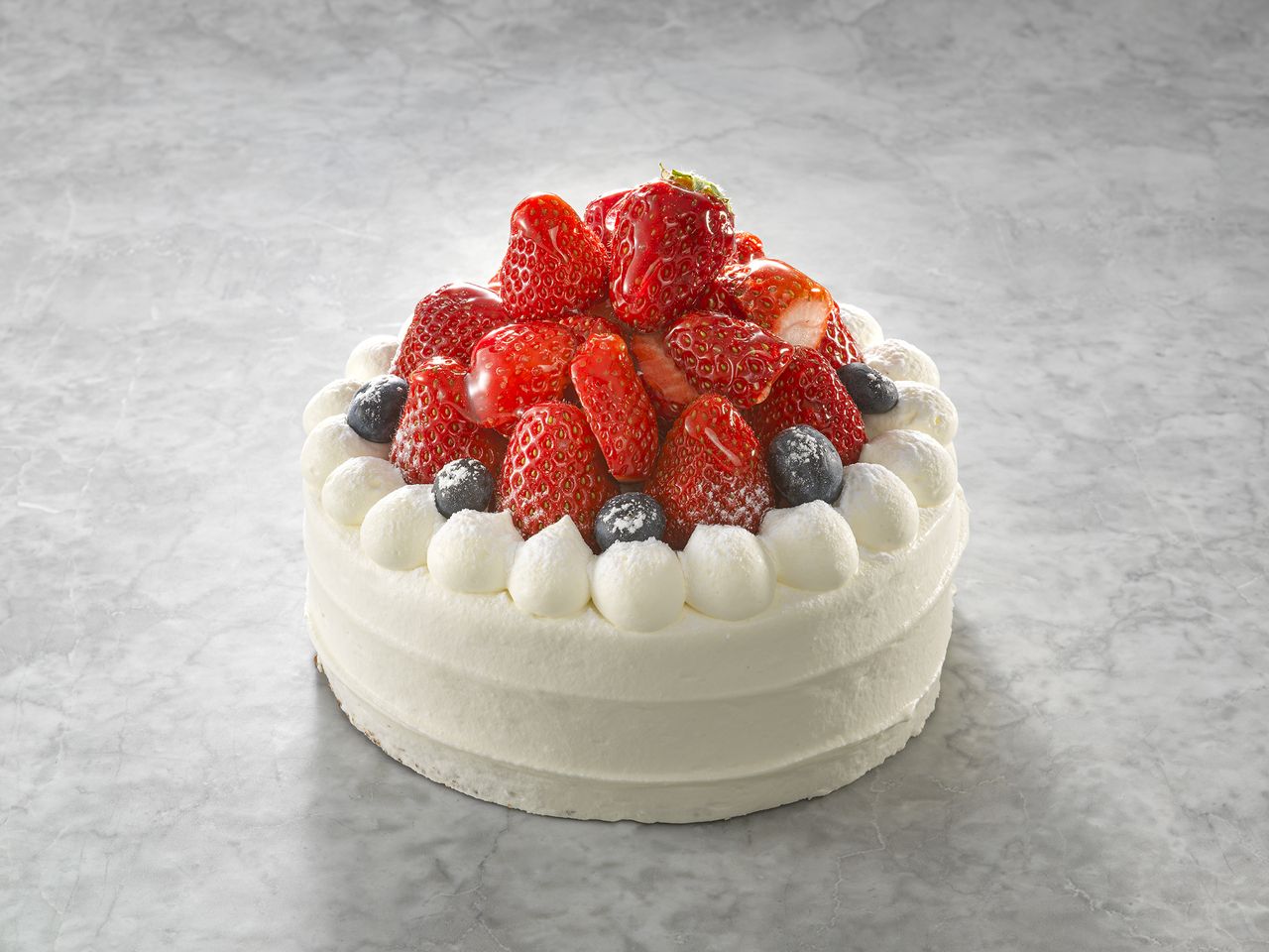 バースディケーキ（4号／約12㎝）3,800円