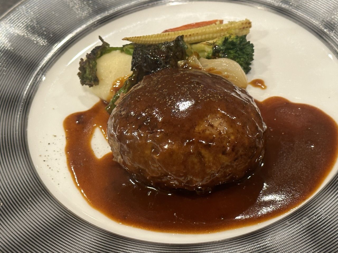 デザート付き　選べるメイン　ランチプリフィックスコース