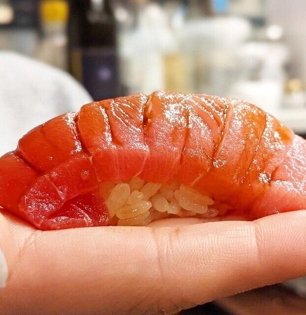 [17:30 ຫຼື 20:00 ເທົ່ານັ້ນ] ຫຼັກສູດ Sushi Kunimitsu