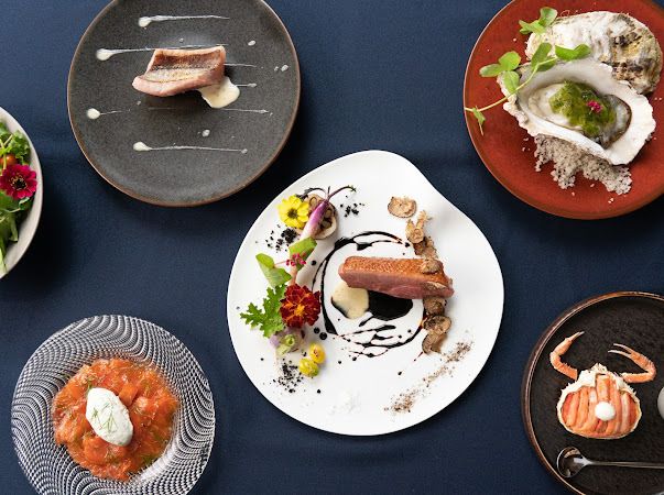 Seasonal recommended course pairing (including sake) with free flow