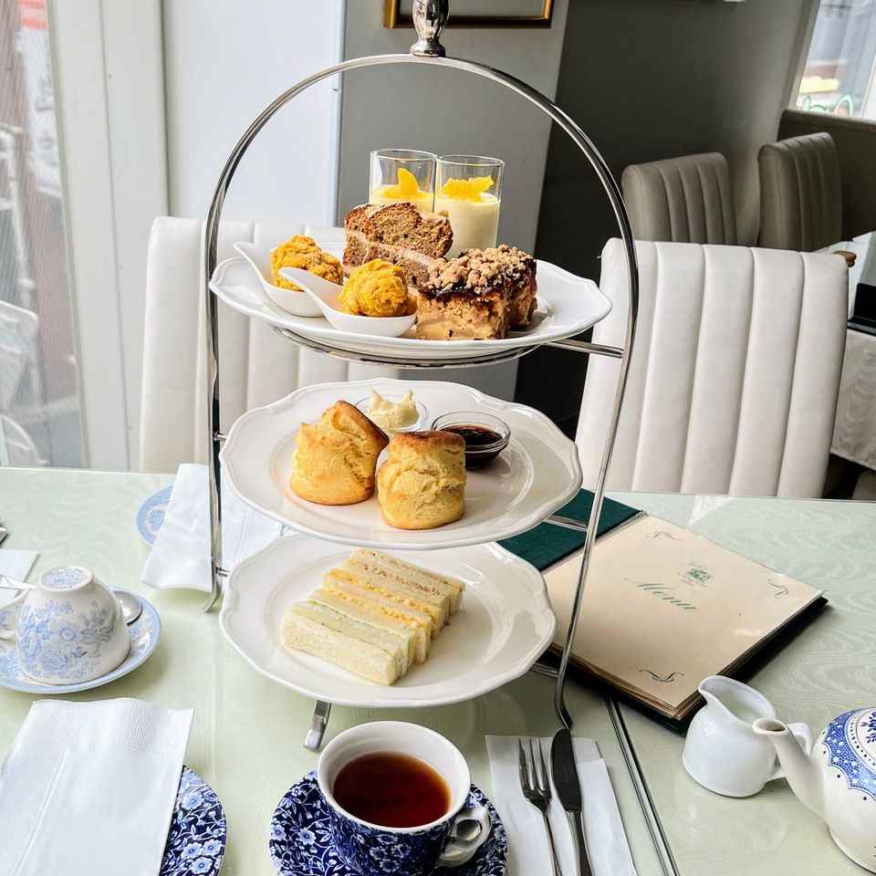 JURI'S Afternoon Tea