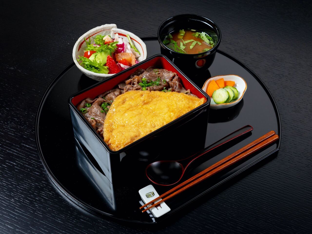 平日1時間限定「きつねすき焼き重」