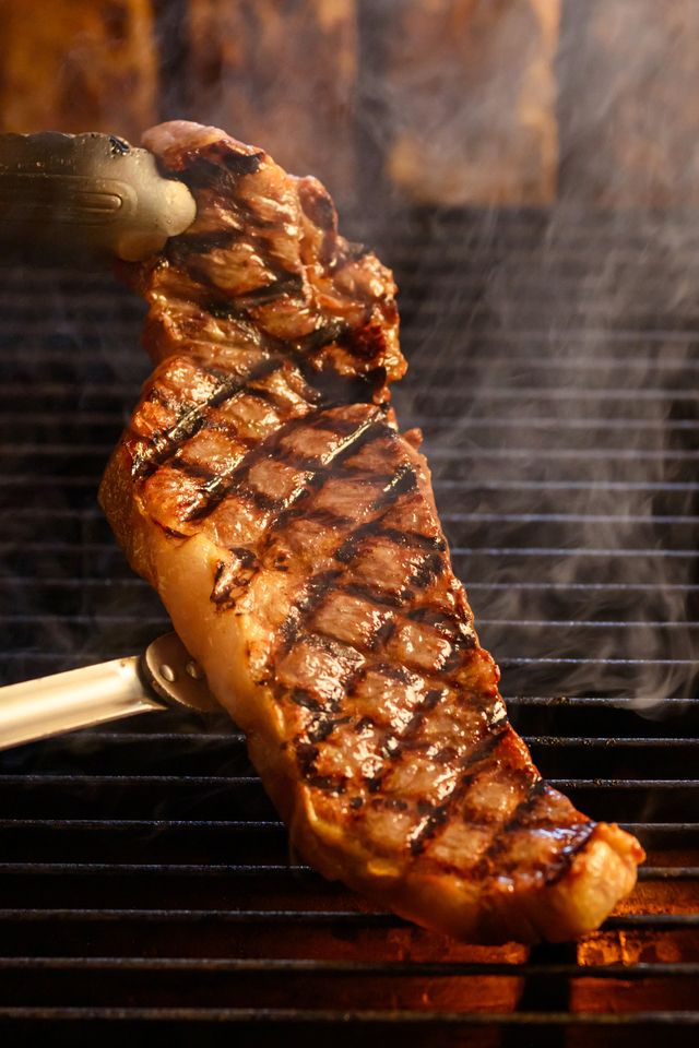 山形牛A5牛排套餐【Bistecca】17,600日元山形牛西冷牛排及菲力牛排120g☆有包間