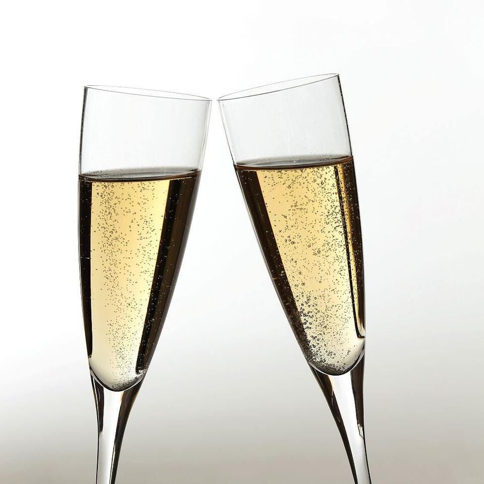 [Weekdays only free flow plan] Free flow with champagne (GHMumm) + Assorted snacks (limited to hall seats)