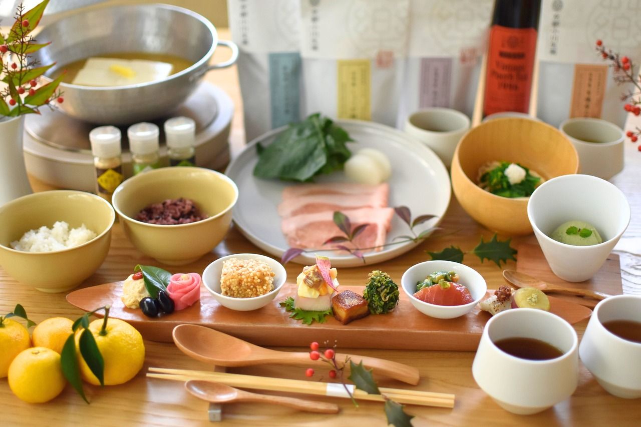 お鍋から始まる健康的な京都の朝食コース