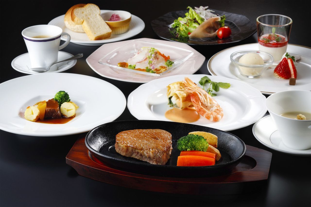 J. Specially Selected Japanese Black Beef Chateaubriand Steak Course 100g 