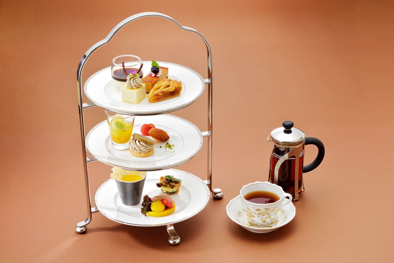 アフタヌーンティーセット+スパークリングワイン付