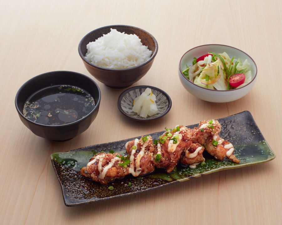 鶏の唐揚げ定食