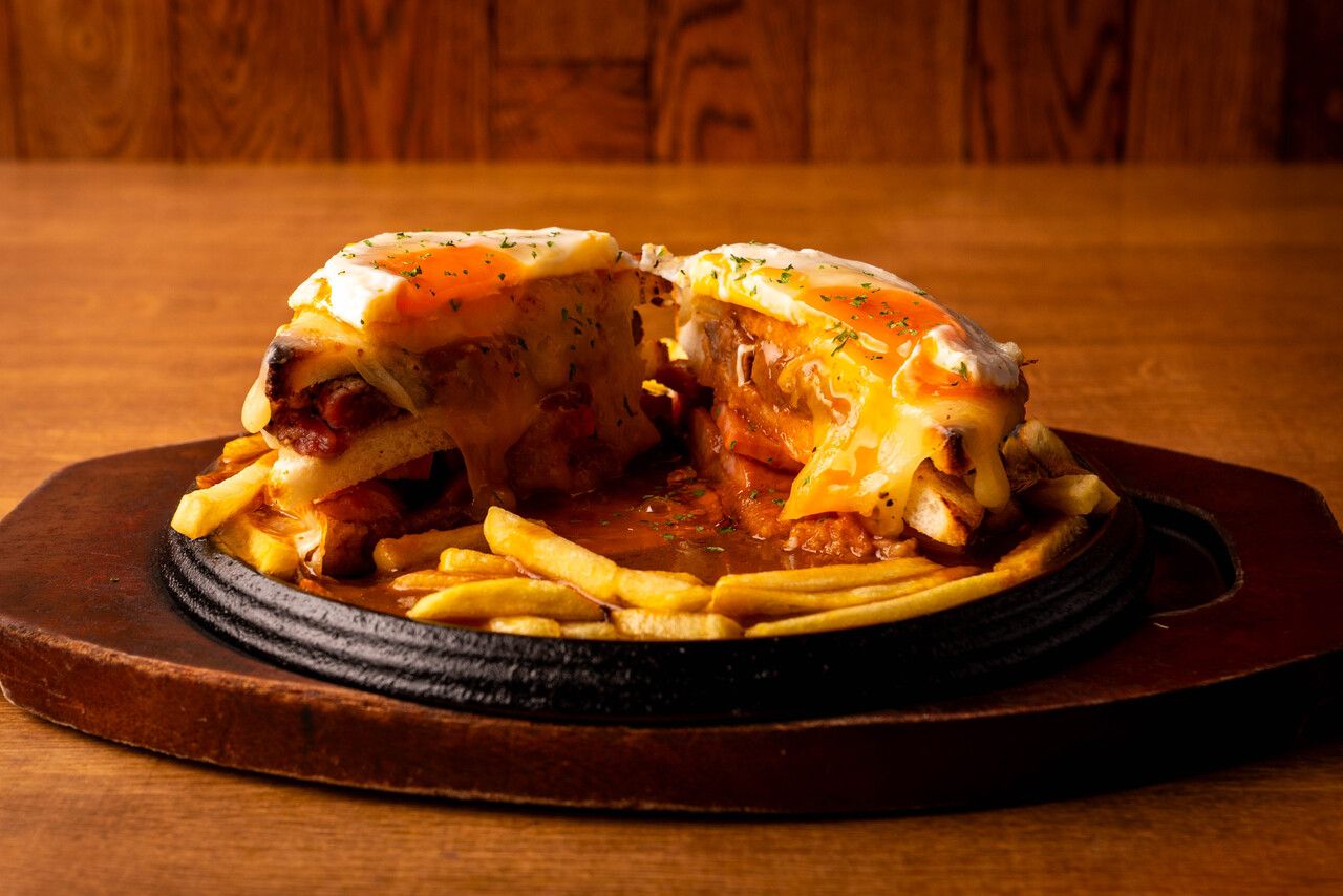 ☀️【ドリンク&トッピング付き】休日限定ポルトガルサンドイッチ『フランセジーニャ』ブランチ