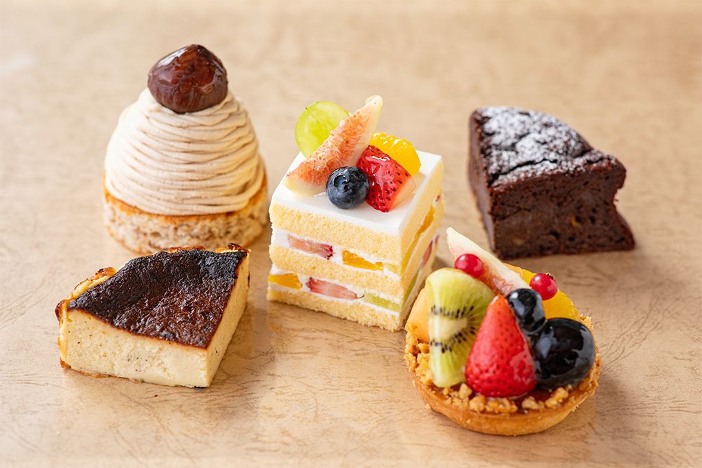 季節のデザートとアイスクリームの“欲張り”セット