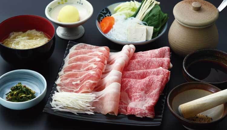 [Special Selection] "Ginza Course" with one drink included. Recommended by shabu-shabu connoisseurs! Enjoy A5-ranked Japanese Black Beef Rib Roast and your choice of two other cuts of meat! Savor the luxurious flavors and variety of tastes.