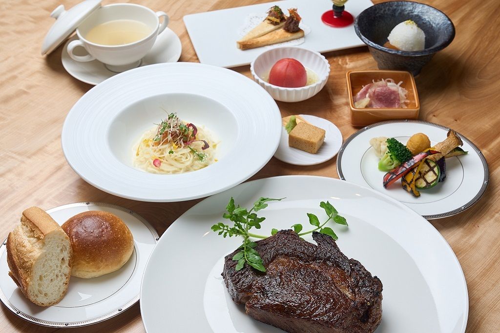 Kobe beef oven-grilled rib roast steak course