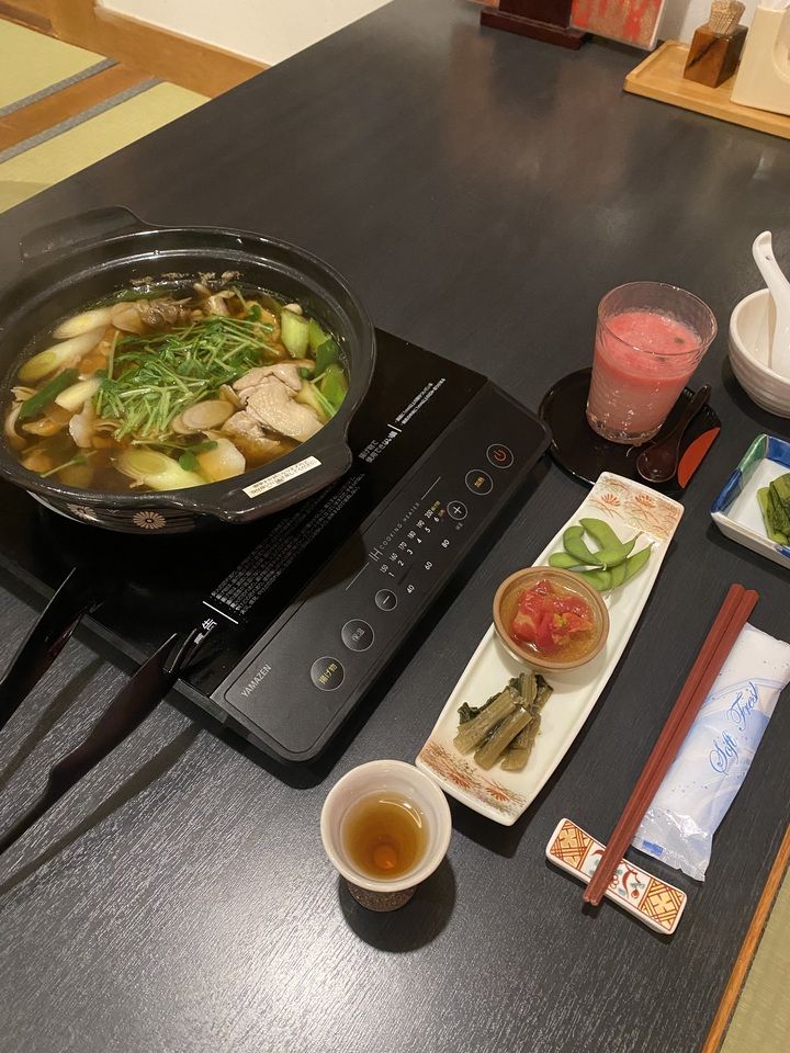 Cours de fondue au poulet domestique