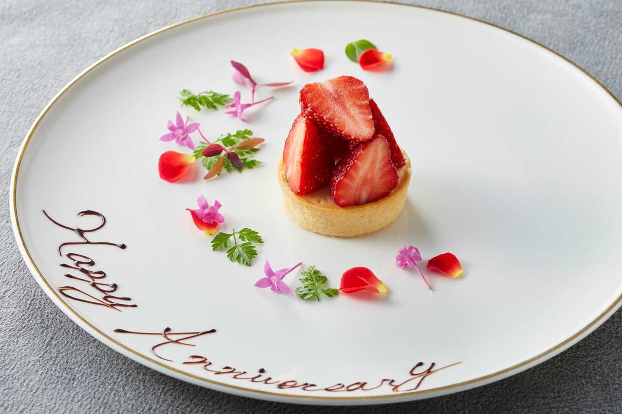 Lunch course *Recommended for celebrations* Includes one drink for toasting *Seasonal fruit flambé dessert with message plate