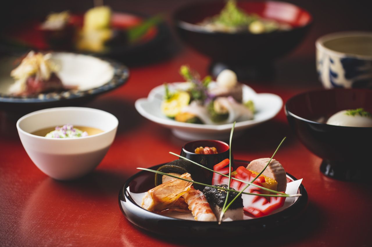 [Early booking only] Ryukyu Wellness Multi-Course Dining Experience / Limited to one group per day