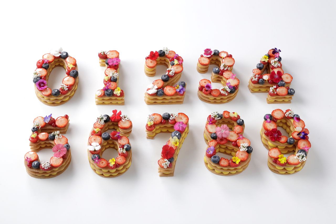 [Limited time reservation] 1 number cake + drink (coffee or tea)