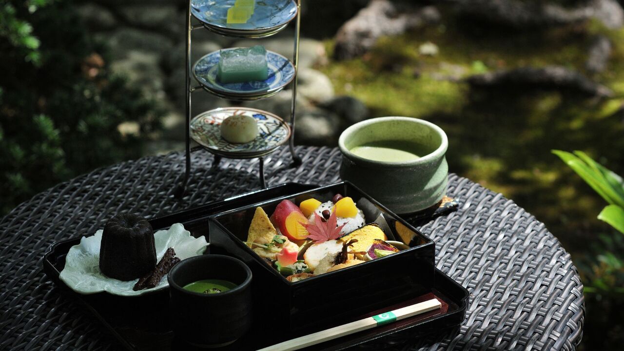 JAPANESE AFTERNOON TEA SET & Matcha Green Tea for Weekdays 