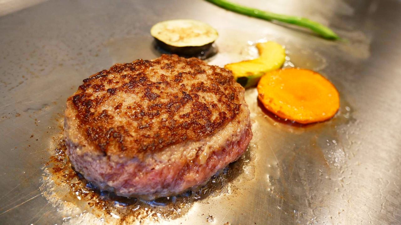 Ishigaki beef hamburger lunch