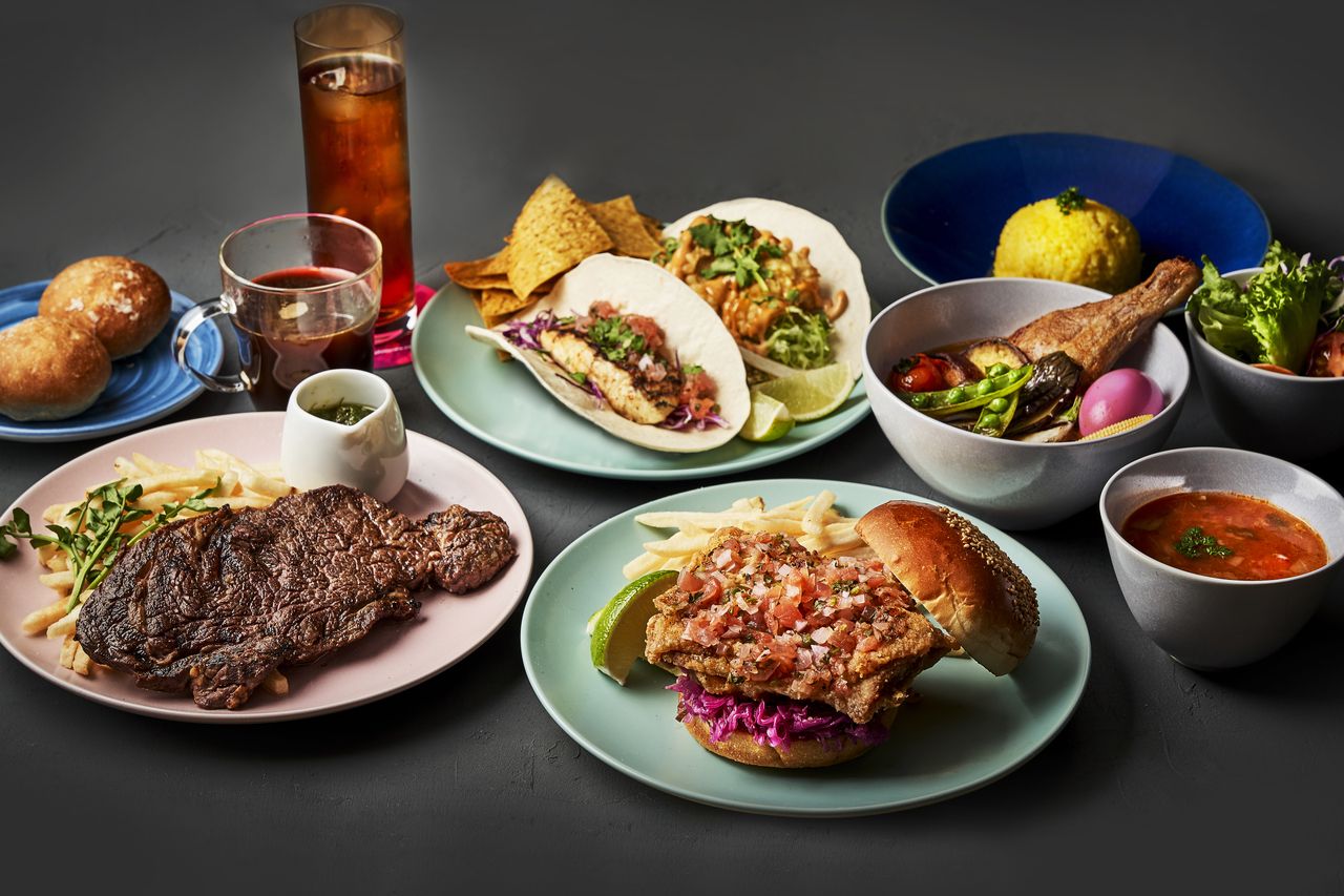 Lunch Salad bar + Main dish + Dessert (Weekdays)