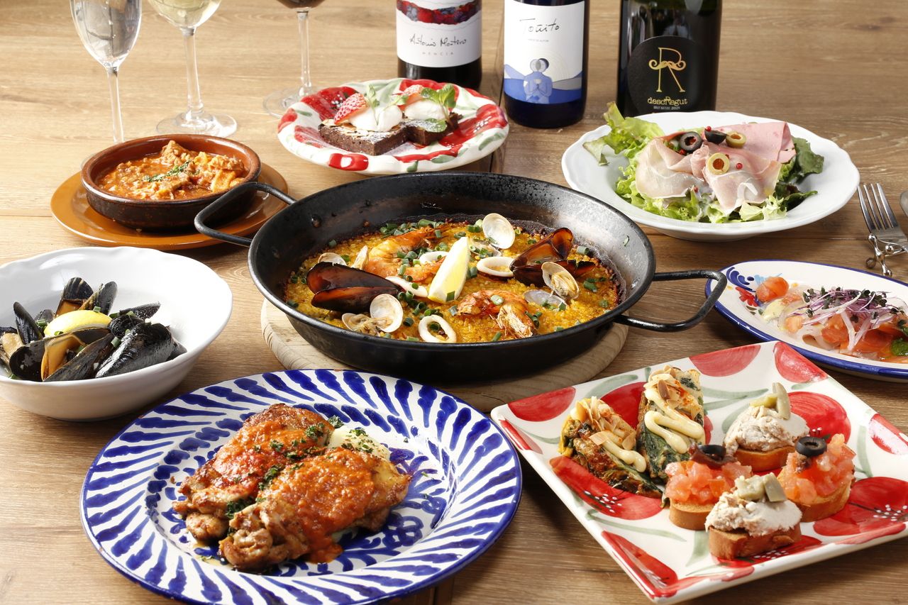 [Menu la pinta] Upgrade your main to a plancha! 3hours of all-you-can-drink cava, txakoli, and more, totaling 7 dishes and 10 items