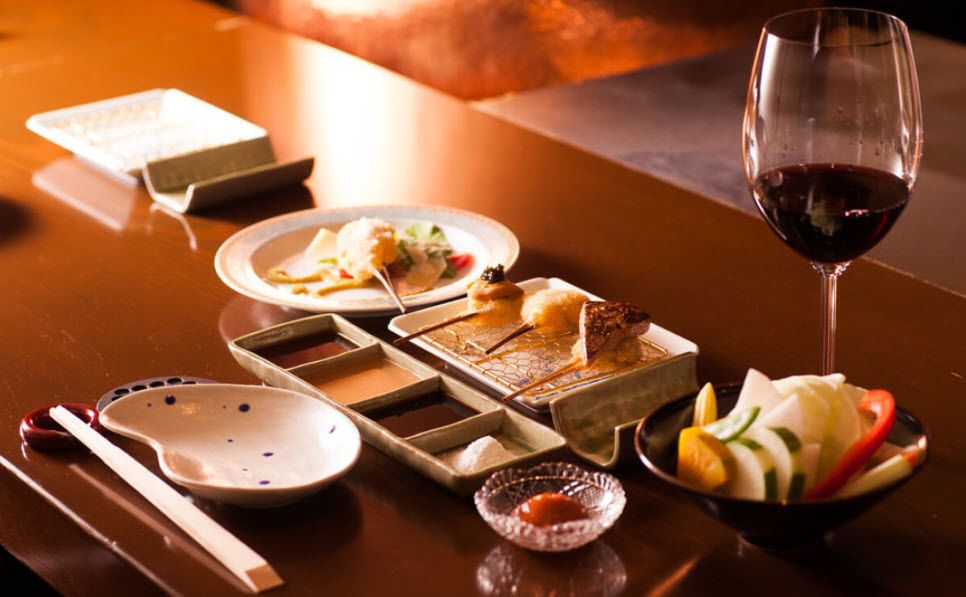 [20 courses] A special course incorporating the world&three major delicacies and seasonal ingredients