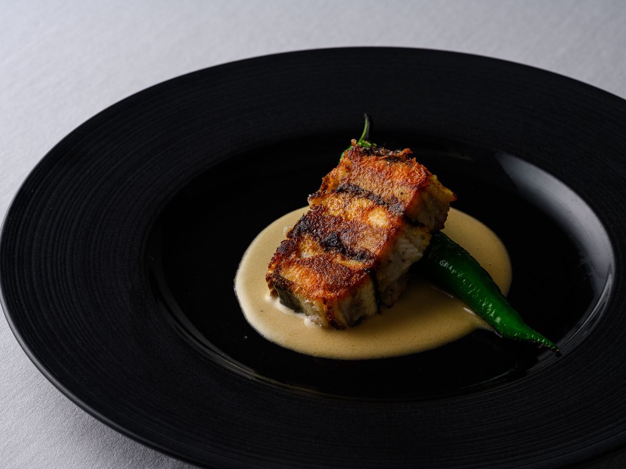 [Pranzo/scegli il piatto principale e il dessert] La specialità del KINOE, carpaccio di pesce fresco e l'antipasto di oggi sono inclusi in questo pasto di 4 portate (include pane e caffè dopo il pasto)