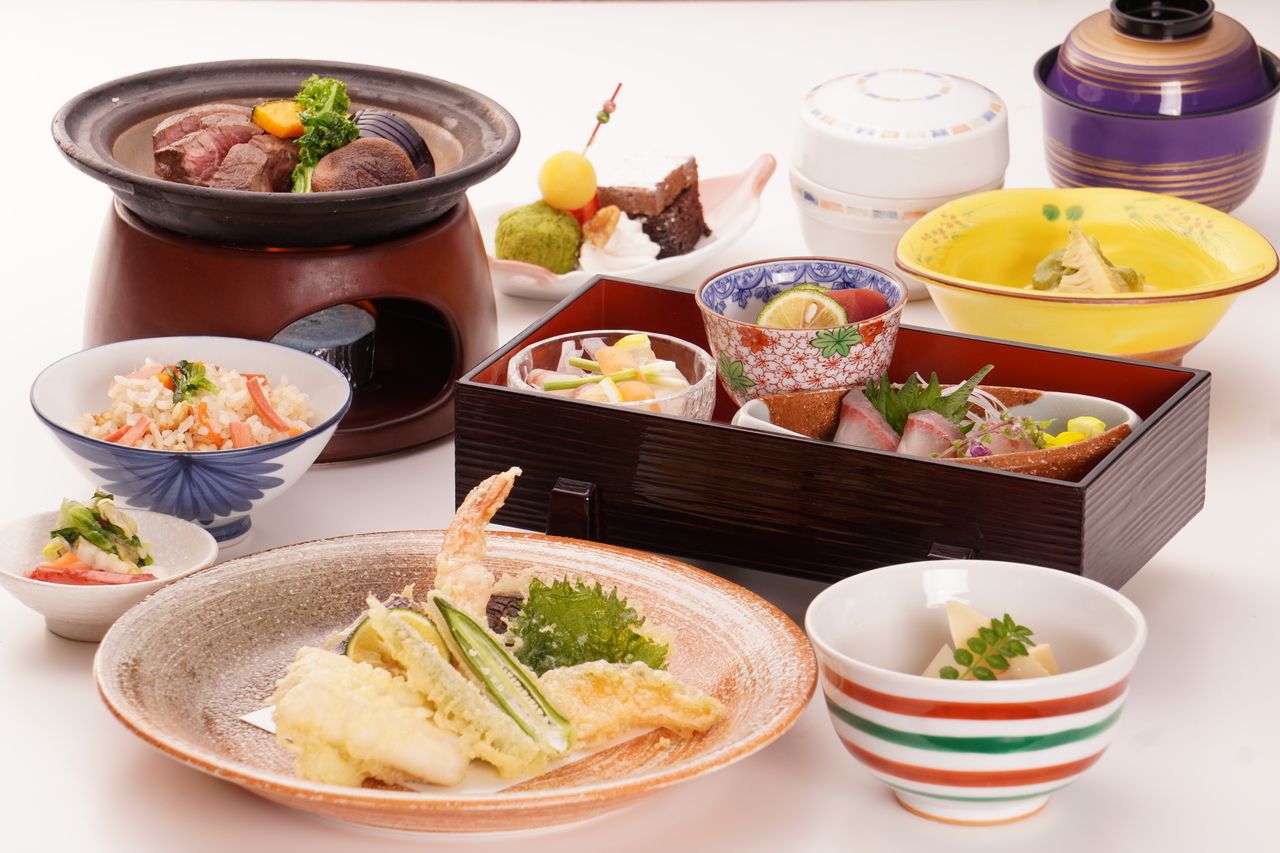 Choose two original main dishes! [Selected Meal II]