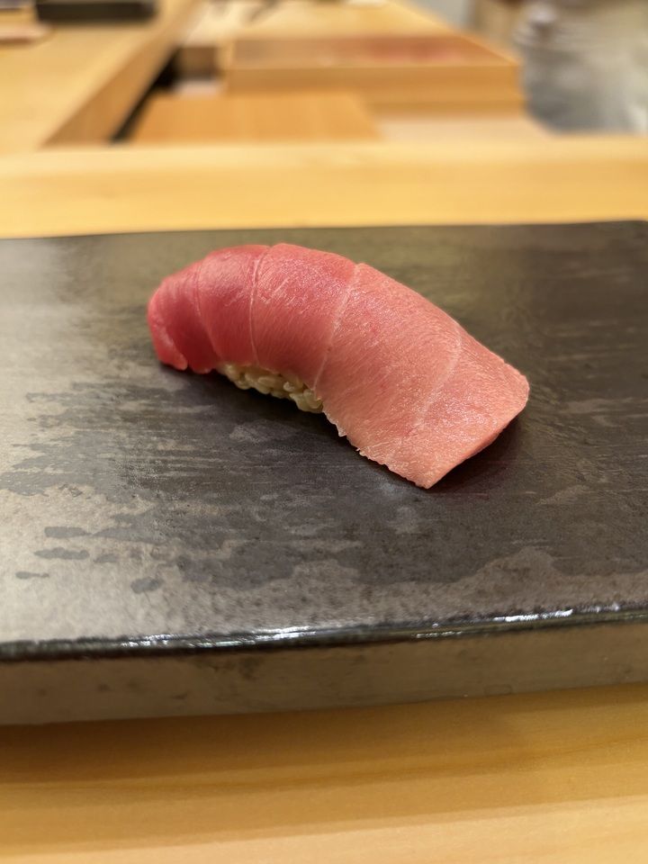 Lunch course: Seasonal dishes and nigiri sushi, reservation required