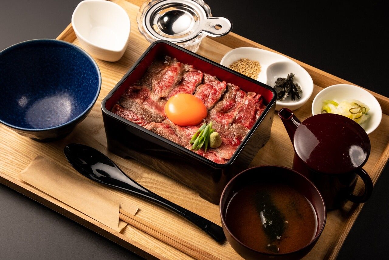 ข้าวหน้าสเต็กเนื้อหายาก