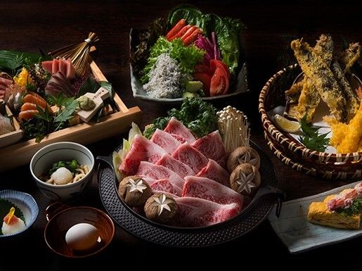 【ご宴会/忘新年会/大皿】特選黒毛和牛のすき焼きと握り寿司コース（全7品）2時間飲み放題付7500円