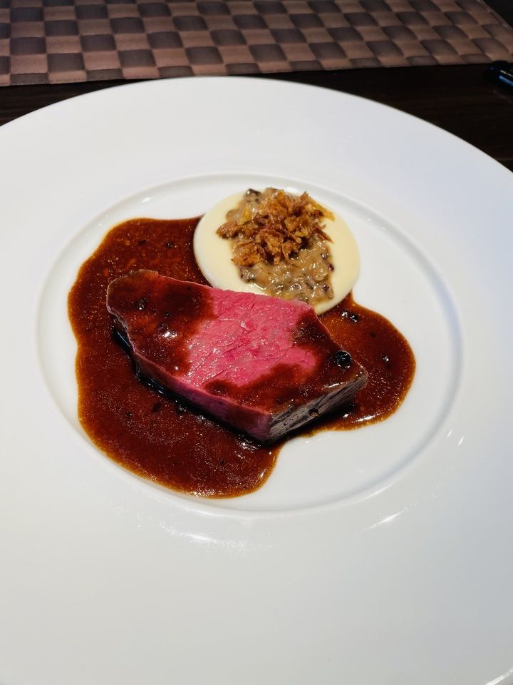 【晚餐】前菜拼盘、肉鱼双主、甜品共5道菜（食材升级）