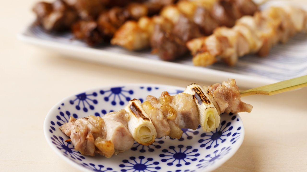 【定番】名物腹黒焼きと炭火焼鳥、馬刺し等々！！全8品【2時間飲み放題付】4,000円(税込)