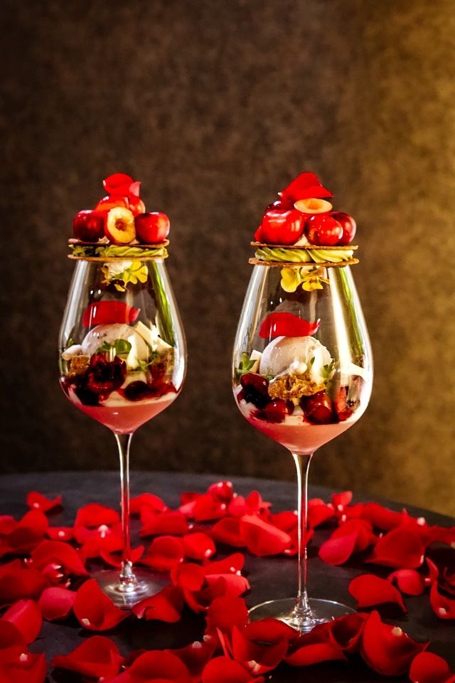 季节水果芭菲与可选饮品套餐 — 自11月25日起供应