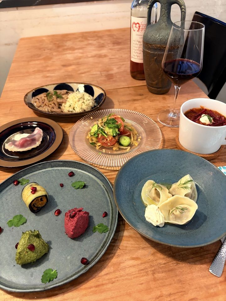 月替わりコース　12月はジョージア・ウクライナ・ロシア料理7品です