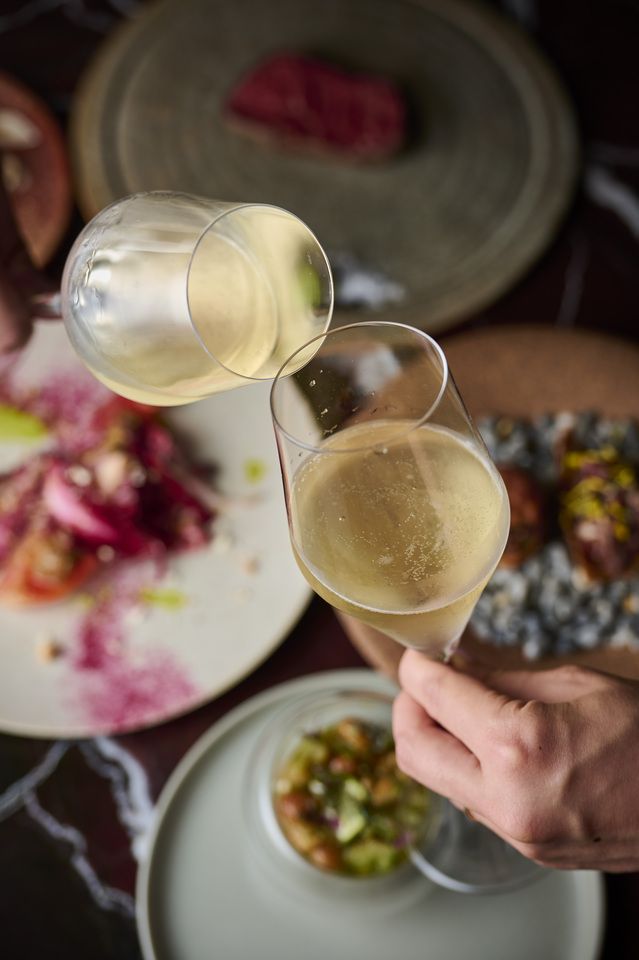 Party Course+2HDrinkFreeFlow 【泡3種含むワイン8種が楽しめるフリーフロー】