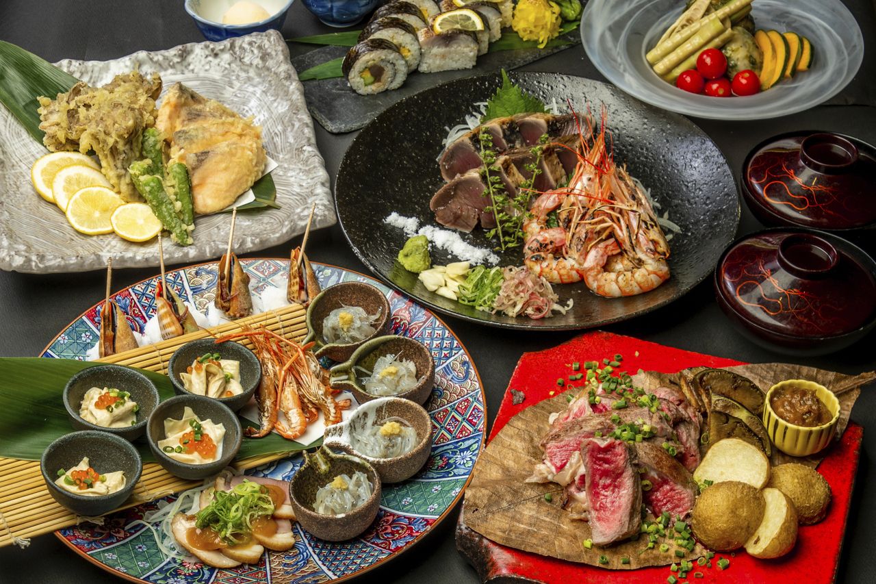 【12月～1月忘・新年会 土佐の地酒含む2H飲み放題付き】『名物！かつをの藁焼き塩たたき』『国産牛の藁焼き』など全12品  龍馬の宴コース