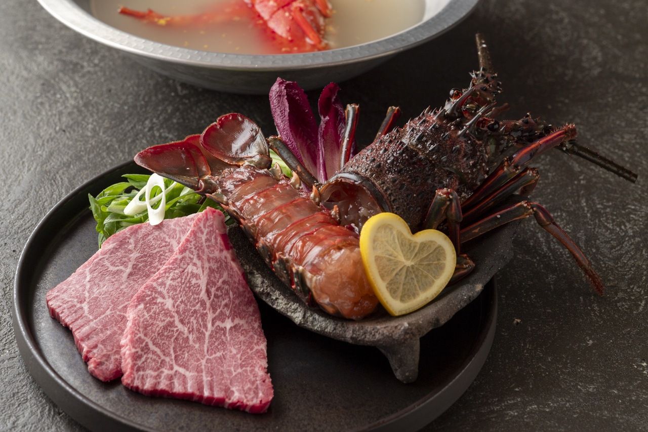 【35,000円コース】黒毛和牛×伊勢海老のしゃぶしゃぶ、岐阜県・曽我さんの”いのちの壱”(都内唯一)のシャトーブリアン丼、あわび粥やトリュフ香る12種サラダも味わえる特別コース