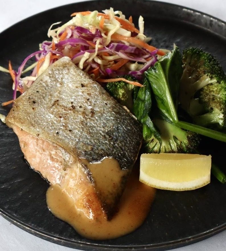 RED HOUSE Salmon Steak