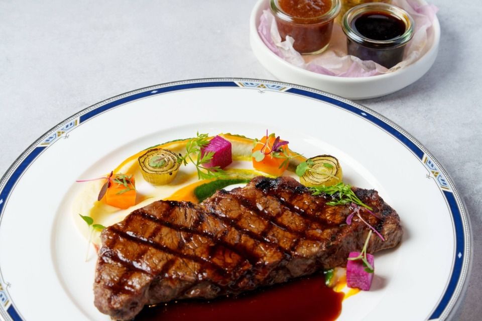 Sirloin Steak 250g - Trio Sauce Selection - Includes Drink Bar