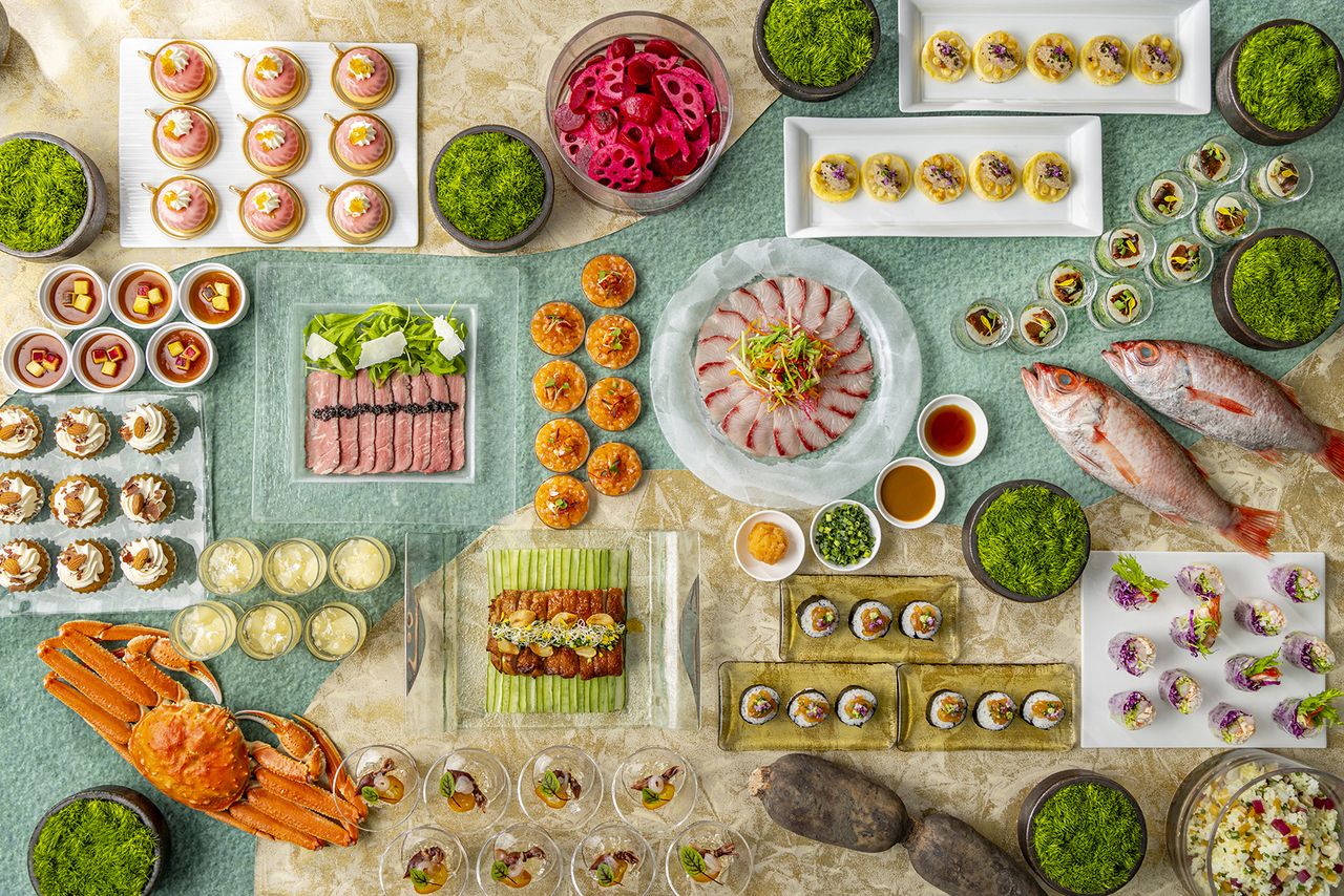 Hokuriku Lunch Buffet with Conrad Bear plan